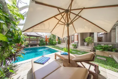 2 bedrooms Villa in Jimbaran, Badung, Indonesia No. 11731 3