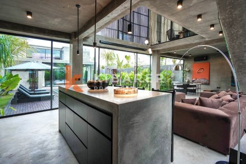 4 bedrooms Villa in Denpasar, Indonesia No. 11908 10