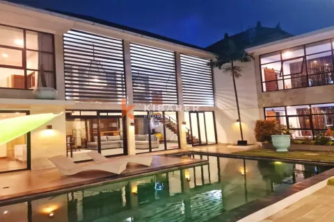4 bedrooms Villa in Tumbak Bayuh, Mengwi, Badung, Indonesia No. 11910 2