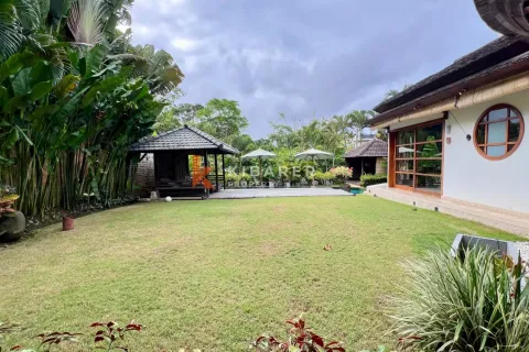 3 bedrooms Villa in Tibubeneng, Badung, Indonesia No. 11907 3