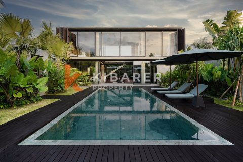 3 bedrooms Villa in Denpasar, Indonesia No. 11909 6