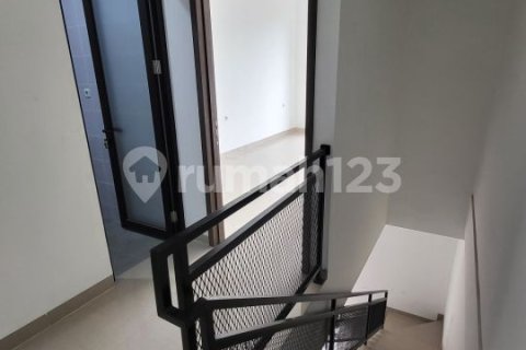 3 bedrooms House in Jakarta, Indonesia No. 13468 13
