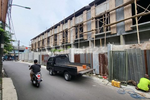 3 bedrooms House in Jakarta, Indonesia No. 13468 23