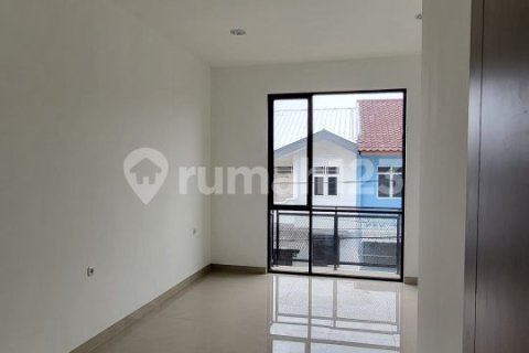 3 bedrooms House in Jakarta, Indonesia No. 13468 16