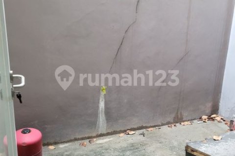3 bedrooms House in Cengkareng, Jakarta, Indonesia No. 13473 8