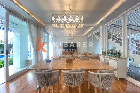3 bedrooms Villa in Badung, Indonesia No. 12753 4