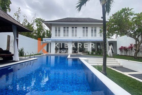 3 bedrooms Villa in Badung, Indonesia No. 12753