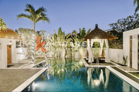3 bedrooms Villa in Badung, Indonesia No. 12753 17