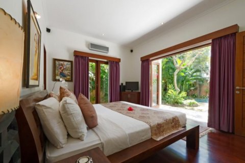 3 bedrooms Villa in Seminyak, Badung, Indonesia No. 11382 3