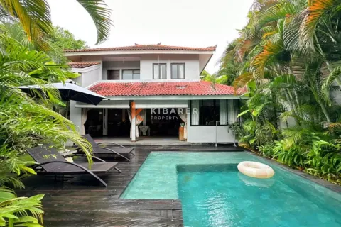 3 bedrooms Villa in Seminyak, Badung, Indonesia No. 11855
