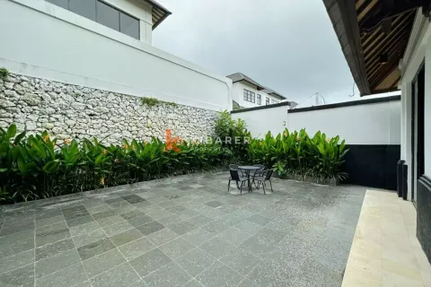 2 bedrooms Villa in Jimbaran, Badung, Indonesia No. 11856 18