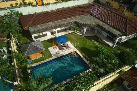 2 bedrooms Villa in Jimbaran, Badung, Indonesia No. 12522 3