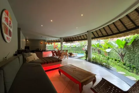 5 bedrooms Villa in Badung, Indonesia No. 12525 2
