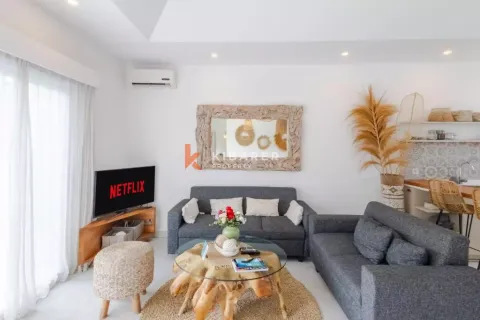 3 bedrooms Villa in Tibubeneng, Badung, Indonesia No. 12520 6