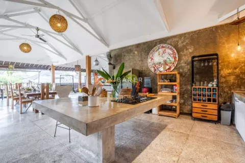 5 bedrooms Villa in Canggu, Badung, Indonesia No. 12373 4