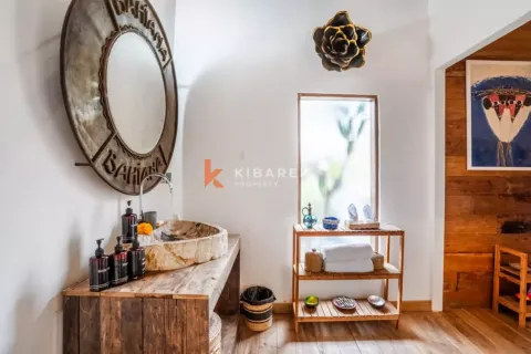 5 bedrooms Villa in Canggu, Badung, Indonesia No. 12373 7