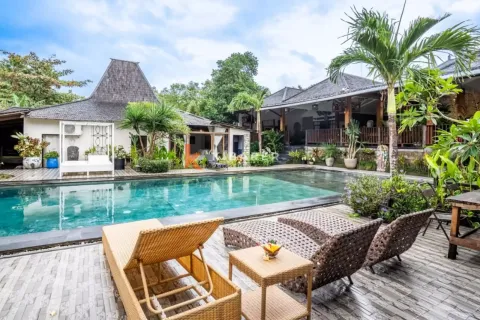 5 bedrooms Villa in Canggu, Badung, Indonesia No. 12373 2