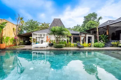 5 bedrooms Villa in Canggu, Badung, Indonesia No. 12373