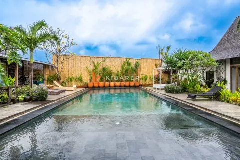 5 bedrooms Villa in Canggu, Badung, Indonesia No. 12373 9