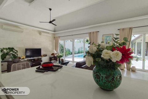 3 bedrooms Villa in Tampaksiring, Gianyar,  No. 9466 8