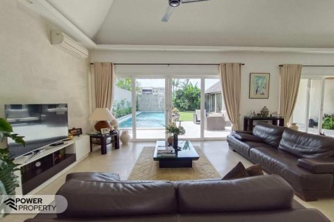 3 bedrooms Villa in Tampaksiring, Gianyar,  No. 9466 4