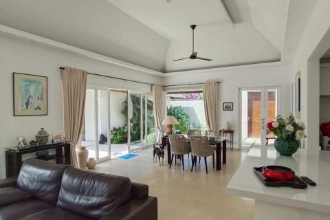 3 bedrooms Villa in Tampaksiring, Gianyar,  No. 9466 7