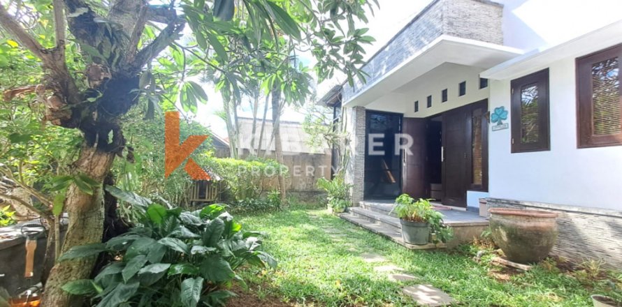 2 bedrooms Villa in Kerobokan, Badung, Indonesia No. 11943