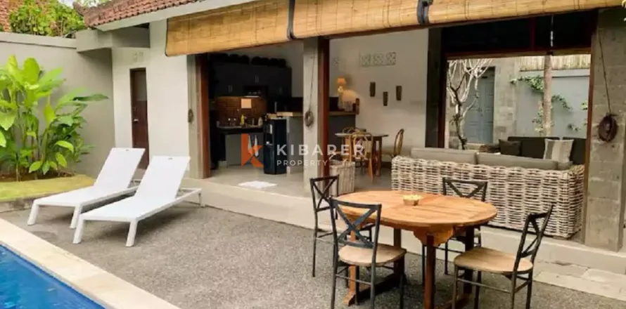 2 bedrooms Villa in Kerobokan, Badung, Indonesia No. 11945