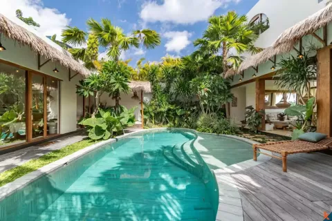 5 bedrooms Villa in Badung, Indonesia No. 10101 2
