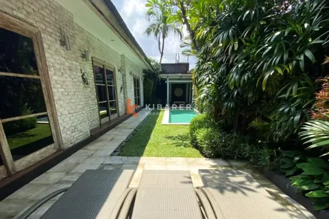3 bedrooms Villa in Kerobokan, Badung, Indonesia No. 12704 2