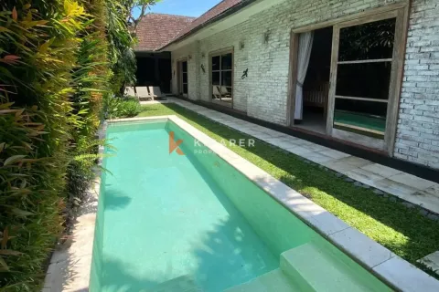 3 bedrooms Villa in Kerobokan, Badung, Indonesia No. 12704