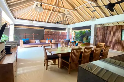 3 bedrooms Villa in Kerobokan, Badung, Indonesia No. 12704 5