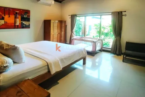 4 bedrooms Villa in Badung, Indonesia No. 12705 11