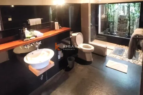 4 bedrooms Villa in Badung, Indonesia No. 12705 7