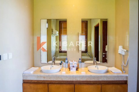 4 bedrooms Villa in Pecatu, Badung, Indonesia No. 12980 22