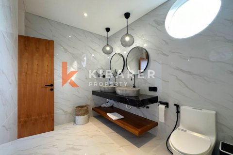 3 bedrooms Villa in Kerobokan, Badung, Indonesia No. 11768 16