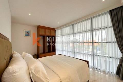 3 bedrooms Villa in Kerobokan, Badung, Indonesia No. 11768 22
