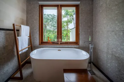 4 bedrooms Villa in Tumbak Bayuh, Mengwi, Badung, Indonesia No. 11771 8