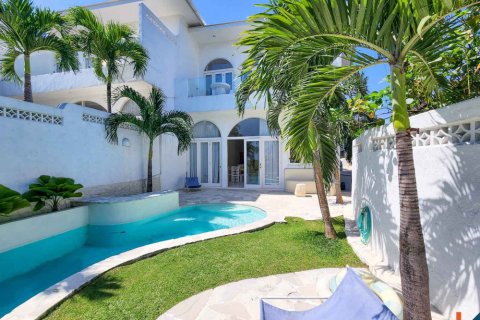 6 bedrooms Villa in Munggu, Mengwi, Badung, Indonesia No. 10586
