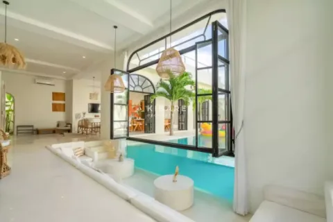 4 bedrooms Villa in Jimbaran, Badung, Indonesia No. 12721 5