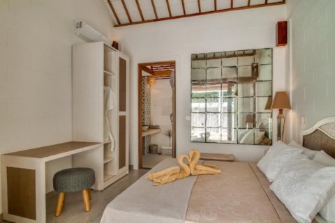 6 bedrooms Villa in Gili Trawangan, Gili Indah, North Lombok, No. 8899 26