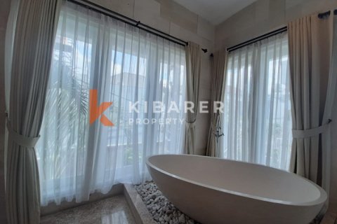 3 bedrooms Villa in Tibubeneng, Badung, Indonesia No. 13049 15