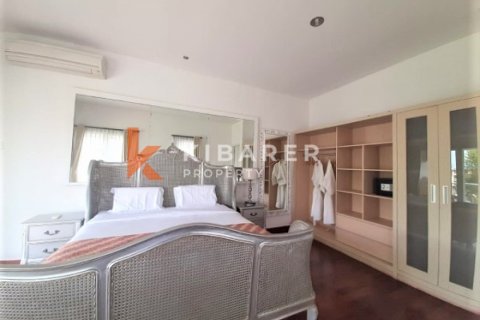 3 bedrooms Villa in Tibubeneng, Badung, Indonesia No. 13049 13