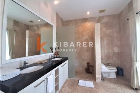 3 bedrooms Villa in Tibubeneng, Badung, Indonesia No. 13049 17