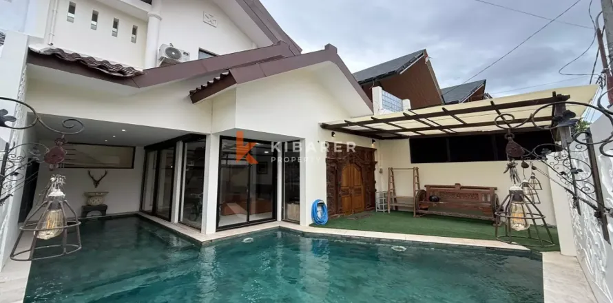5 bedrooms Villa in Kerobokan, Badung, Indonesia No. 12567