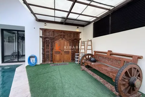 5 bedrooms Villa in Kerobokan, Badung, Indonesia No. 12567 2