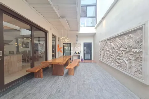 5 bedrooms Villa in Kerobokan, Badung, Indonesia No. 12567 15