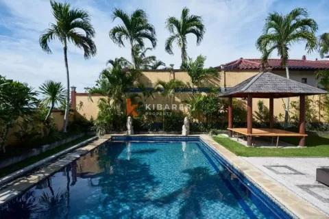3 bedrooms Villa in Ungasan, Badung, Indonesia No. 12566 2