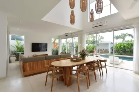 4 bedrooms Villa in Canggu, Badung, Indonesia No. 12569 12