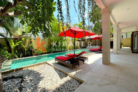 3 bedrooms Villa in Seminyak, Badung, Indonesia No. 12989 16